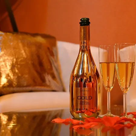 Loveroom
