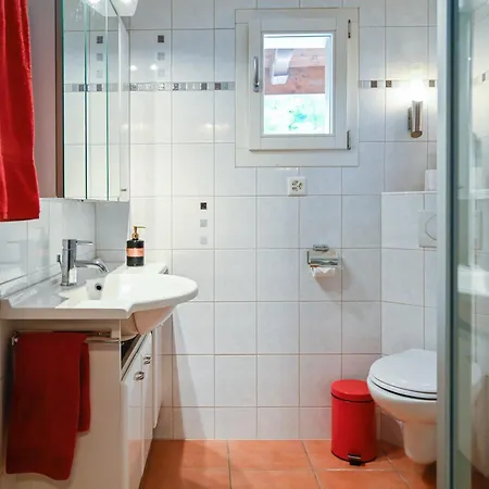Loveroom Apartment *